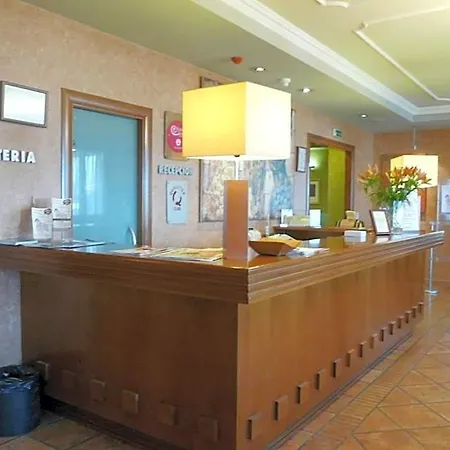Szálloda Restaurante El Tollo 3*