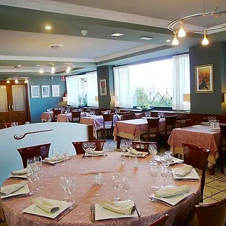 Szálloda Restaurante El Tollo 3*