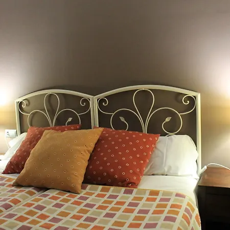 Hotel Restaurante El Tollo 3*