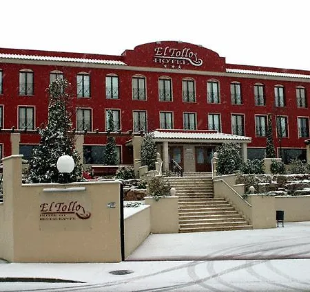 Restaurante El Tollo מלון 3*